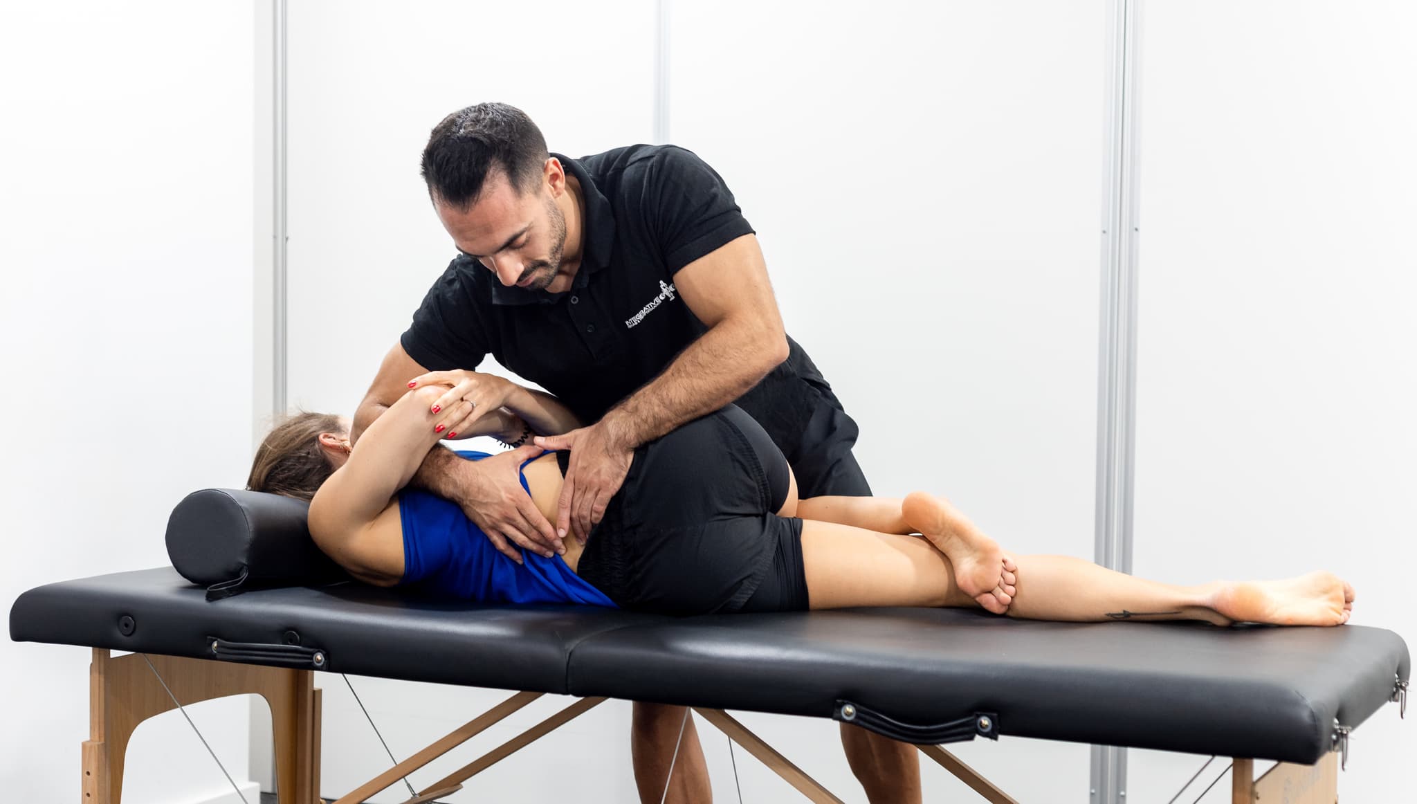 Fabio Torres working as an Osteopath