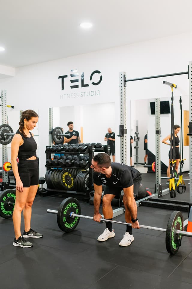 Fabio teaching deadlifts