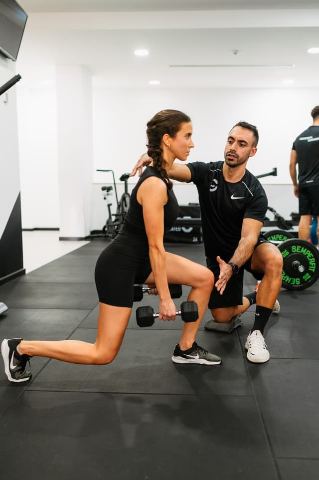 Fabio training lunges form