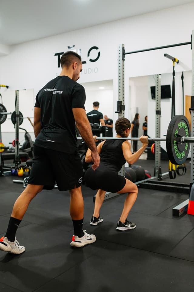 Fabio training squats form